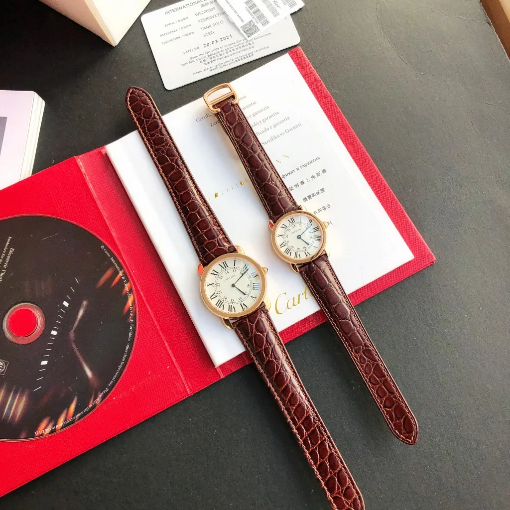[High-end replica] 💰1120 each! [Taiwan Factory ⌚️London Series] Cartier-CARTIER (V12 upgraded version) classic London series couple watch, original mold opening, diameter: medium 36mm small 29.5mm, crocodile pattern strap, 💯 Swiss quartz movement, details and workmanship are consistent with the original ⚠️Please look for exclusive quality