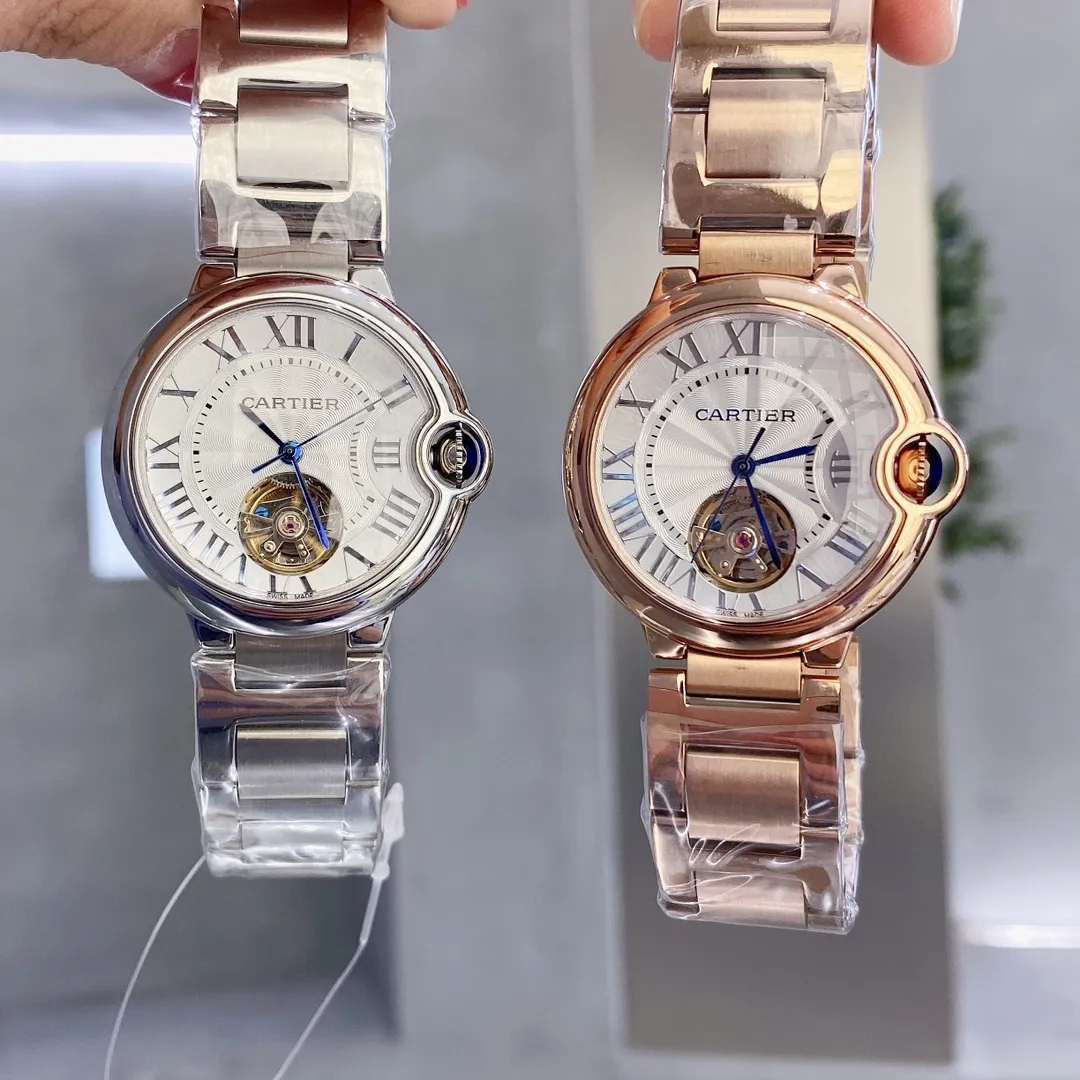 【Customized all-in-one machine】💰1720! Cartier - Cartier women's blue balloon flywheel series 🎈 fisheye sapphire mirror) tourbillon automatic mechanical women's watch is now on the market. The best-selling white Roman nail dial in the counter exudes fashion and beauty. The operation of the movement flywheel is clear at a glance, showing nobility and luxury. Water droplets: Fish-eye bubble double-bubble sapphire mirror) (Four-piece set made of 316 fine steel) (Steel blue sword-shaped hands) 316 steel belt original buckle type or Italian imported cowhide leather strap perfectly blends classic and innovation. The diameter is 36mm wide and 10mm thick. ⚠️Please look for the exclusive quality (the bottom cover code, warranty card and hangtag are three codes in one, individually packaged)