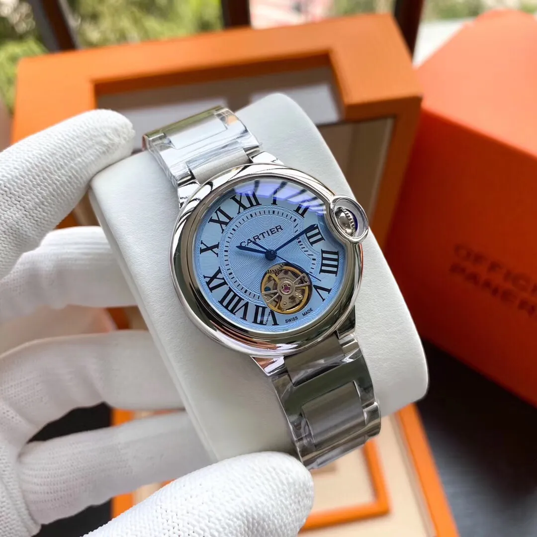 【Foreign trade import】💰1280! The Cartier Blue Balloon series and tourbillon mechanical women's watches are now on the market, exuding fashionable beauty. The operation of the movement flywheel is clear at a glance, showing nobility and luxury. Paired with imported Italian calfskin, it perfectly blends classicity and innovation. The diameter is 36mm wide and the thickness is 11mm🔥The top products are constantly produced🔥