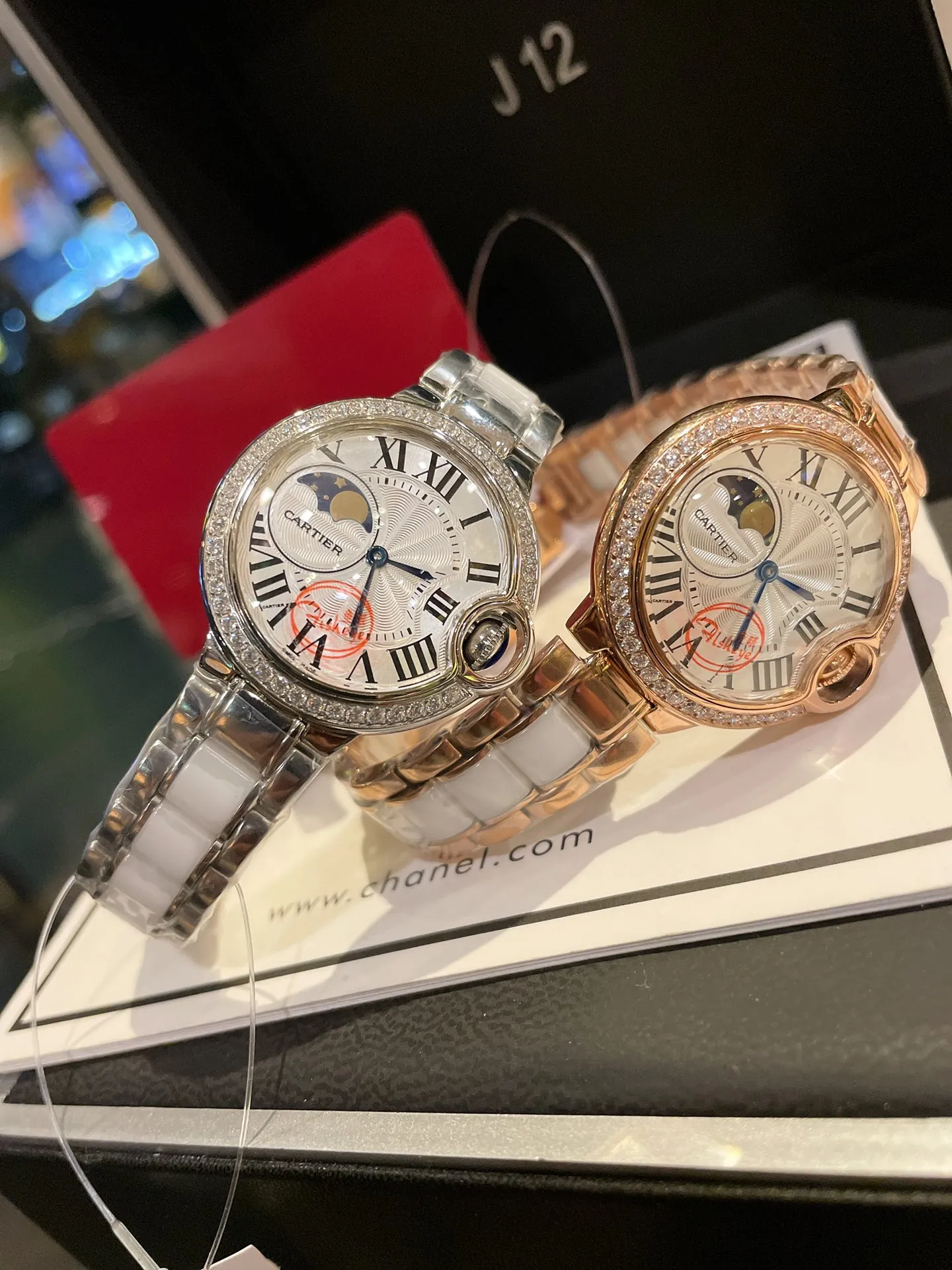 【High-end replica】💰1160! The new fashionable quartz women's model [Cartier] is carefully designed ❤️ versatile and durable to look at 💞 comfortable to wear 💗 popular basket balloon, the aperture has a glossy feel, and the diamond ring has a jewelry feel. It adopts imported quartz movement and is matched with the most fashionable steel band between ceramics. It is gorgeous and unique but not complicated. The whole watch is elegant and harmonious. The dial is retro and has an aristocratic temperament. ❣️ Size 33mm*9mm