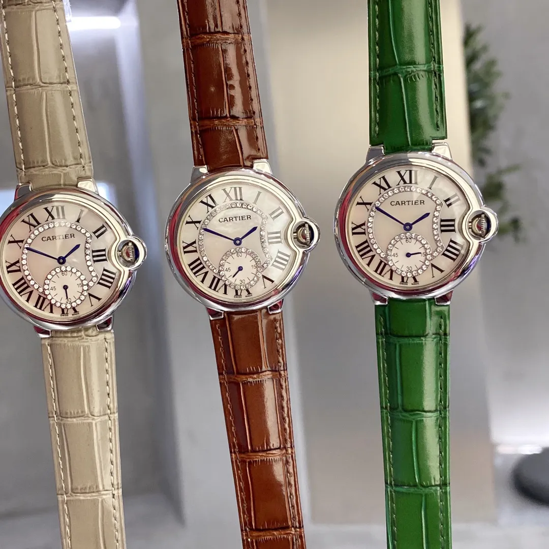 【High-end replica】💰1160! Cartier women's watch High-end limited edition, luxurious and noble temperament, it has to be [love], Cartier women's blue balloon luxury series, quartz watches are shipped in the same color [color], the sun, moon and stars are displayed in a large frame, the starry sky is running, time flows, special process cutting diamonds 💎 inlaid ring, personality, perfect, equipped with original imported quartz movement, accurate travel time, Cartier original snap buckle, diameter 36mm, thickness 8mm "Please look for the exclusive background to shoot the details"