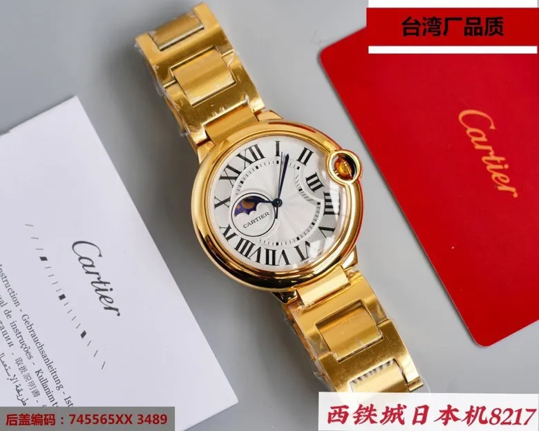 【High-end replica】💰2900! [Taiwan factory 40 size configuration Japanese machine 8217 True Star series, please note that it is mechanical, not quartz,]🌹Cartier Blue Balloon Star series, this series of watches is famous for its delicate style and elegant style in the Cartier watchmaking industry. Of course, this watch must have such characteristics. The color of the stainless steel case makes the watch as light as a balloon, and the blue crown seems to have disobediently deviated from the original planned trajectory, like a playful couple. The Roman numerals on the dial look retro and deep, decorated with guilloche patterns and sword-shaped hands. The entire watch gives people a delicate and considerate feel. Isn’t this what couples need? Built-in: Japanese Citizen fully automatic machine, water drop (fish eye bubble) sapphire glass mirror, highly waterproof, burnt steel blue pointer color, head curvature🎈
