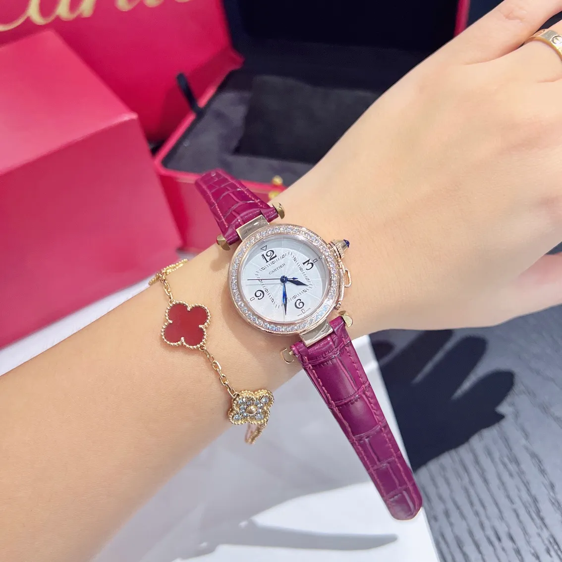 【High-end replica】💰1300! PASHADECARTIER Cartier Pasha series of watches, with a circle within a square, 35mm model, imported Swiss quartz movement, 316L stainless steel case, Italian calfskin strap, hardened steel blue luminous hands, very suitable for every woman!