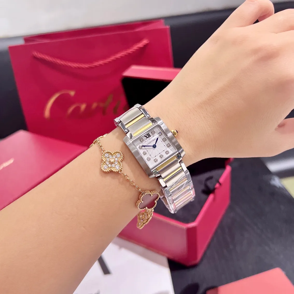 [High-end replica] 💰1160 each! Cartier French Tank Series TankFrancaise, Swiss quartz movement, 316L stainless steel case bracelet, sapphire mirror, sapphire bead crown, medium size: width 27mm, length 32mm, small size: width 21.2mm, length 25.7mm