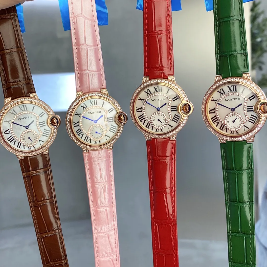 【High-end replica】💰1160! Cartier women's watch High-end limited edition, luxurious and noble temperament, it has to be [love], Cartier women's blue balloon luxury series, quartz watches are shipped in the same color [color], the sun, moon and stars are displayed in a large frame, the starry sky is running, time flows, special process cutting diamonds 💎 inlaid ring, personality, perfect, equipped with original imported quartz movement, accurate travel time, Cartier original snap buckle, diameter 36mm, thickness 8mm "Please look for the exclusive background to shoot the details"