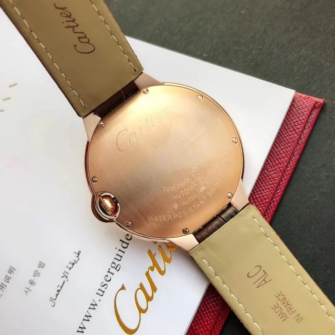 【High-end replica】💰1120! 【Customized all-in-one machine】💰1920! Cartier Blue Balloon [Cross-border peak, replica of the original version] GD quality control ingenuity creates a classic model - the Cartier Blue Balloon 42mm series is a one-to-one replica of the original version, sleek and elegant, showing nobility. [Case] ​​The case size is synchronized with the original 42/13mm 316L stainless steel case, which is extremely polished and shiny. The level of detail is no less than the original, perfectly embodying the unique charm of the original. [Movement] Equipped with the imported Citizen 9015 movement, the parameters are synchronized with the original ones, and can be simultaneously upgraded to the Swiss ETA machine. It has accurate travel time, delicate winding feel, and the time adjustment direction is synchronized with the original ones. [Strap] It is equipped with a first-layer cowhide strap imported from Italy and a top-grade 316L stainless steel strap to choose from. The steel belt is exquisitely polished ⚠️ Please look for the exclusive quality produced by GD