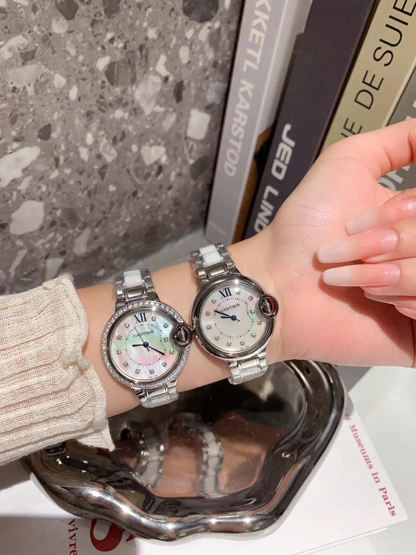 【High-end replica】💰1360! Cartier women's watch Blue Balloon, exquisite 33mm quartz watch, traditional three-hand design, starry sky running, time flowing, special craftsmanship with diamonds, perfect personality, paired with fish-eye glass, accurate travel time