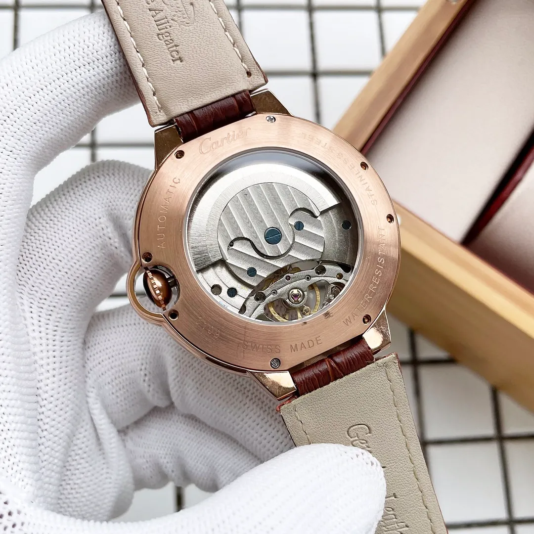 【Foreign Trade Import】💰1520! Cartier ༶ CARTIER Style: Distinguished Gentleman Trendy Men's Watch ༶ Mechanical Size: 47mm × 13mm Movement: Three-needle flywheel fully automatic machinery Mirror: Strengthened mineral glass Material: 316 stainless steel Buckle: Folding buckle Exquisitely crafted, perfectly presented ༶S.Z༶ Highly recommended, welcome to forward