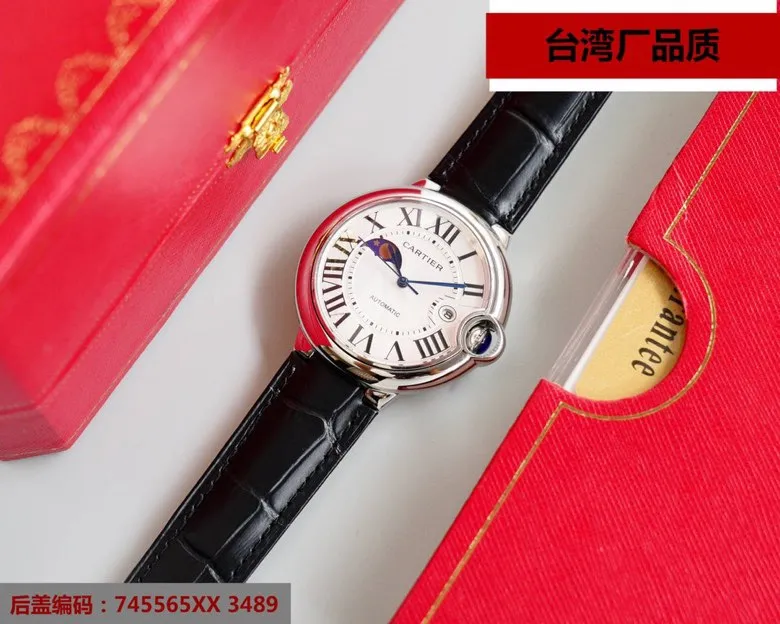 [Taiwan Factory Star Series 8217 Japanese Machine] 🌹Cartier Blue Balloon Series, this series of watches is famous for its delicate style and elegant style in the Cartier watchmaking industry. Of course, this watch must have such characteristics. The color of the stainless steel case makes the watch as light as a balloon, and the blue crown seems to have disobediently deviated from the original planned trajectory, like a playful couple. The Roman numerals on the dial look retro and deep, decorated with guilloche patterns and sword-shaped hands. The entire watch gives people a delicate and considerate feel. Isn’t this what couples need? Built-in: Japanese Citizen fully automatic machine, water drop (fish eye bubble) sapphire glass mirror, highly waterproof, burnt steel blue pointer color, head curvature🎈