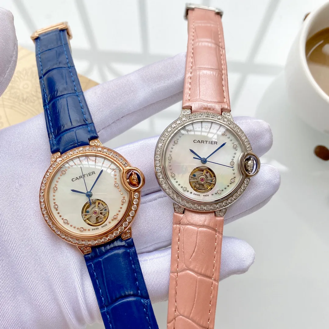 【Foreign Trade Import】💰1960 one! Cartier - Cartier [Rose] [Rose] [Type] Women's watch💞💞 [Movement] Fully automatic mechanical movement [Material] 316L stainless steel case [Mirror] Mineral strengthened glass mirror [Leather] Genuine leather strap/steel strap (optional) [Size] Diameter 36mm Thickness 11mm [Features] Classic blue balloon tourbillon series, elegant feminine style, simple dial, fashionable and simple! Welcome to reprint!