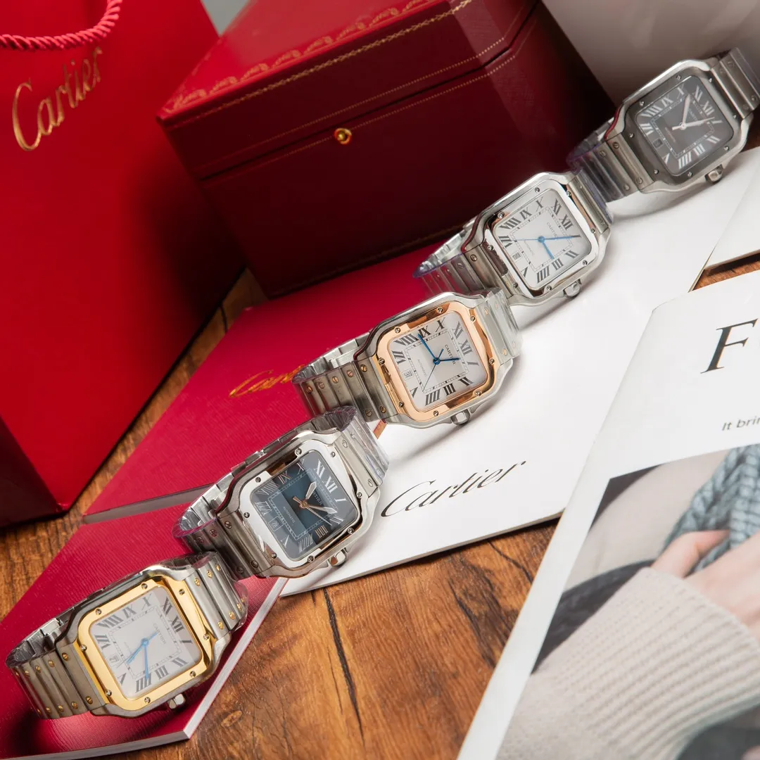 【High-end replica】💰1300! 【Customized all-in-one machine】💰1900! 【Top Replica】💰Private chat! The Cartier Santos de Cartier watch can be said to be the world's first real watch. It has a history of a hundred years. In 1904, Cartier launched a watch that could be worn on the wrist and named it after his close friend Santos. This is the origin of the Santos watch. The so-called "watches" at that time were just some "expedient" watches, which were pocket watches tied to the wrist, with the crown still at 12 o'clock! Santos' pioneering design places the crown at 3 o'clock and inlays a natural spinel on the crown. The blue light has captured the hearts of countless consumers to this day. What I bring to you today is the latest upgraded model of Santos in 2018. It has a new technology upgraded quick-release device. You can remove and remove the strap with just a tap of your hands without any tools. The patented technology is unique, 40mm watch diameter, equipped with original SW200 movement, sapphire glass, 100m waterproof, and shipped with the latest black box from the counter! Great gift for personal use