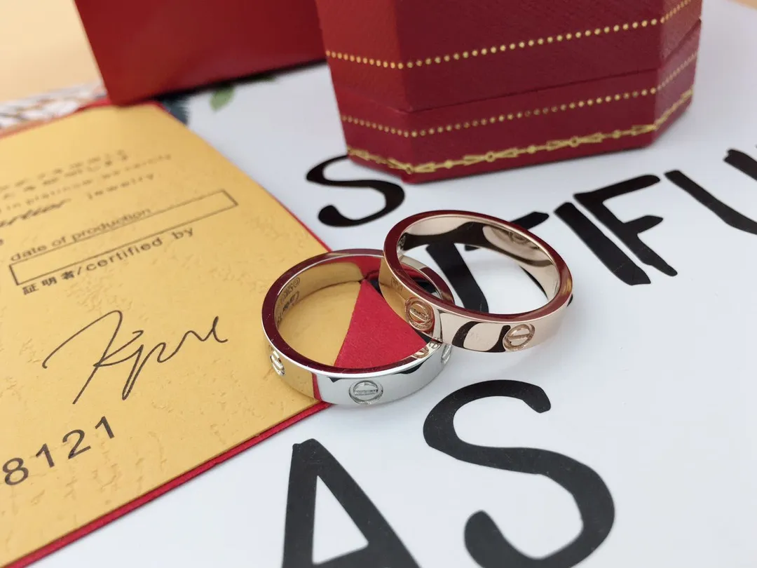 【High-end replica】💰240! High-quality Cartier ring, wide version, narrow version, one diamond, three diamonds, no diamonds 🌸Cartier love ring represents firm and loyal love, the meaning of two people always clinging to each other. ❤ Give it to yourself, give it to your best friends, elders and husband, it is perfect!! Valentine's Day gift, couple ring