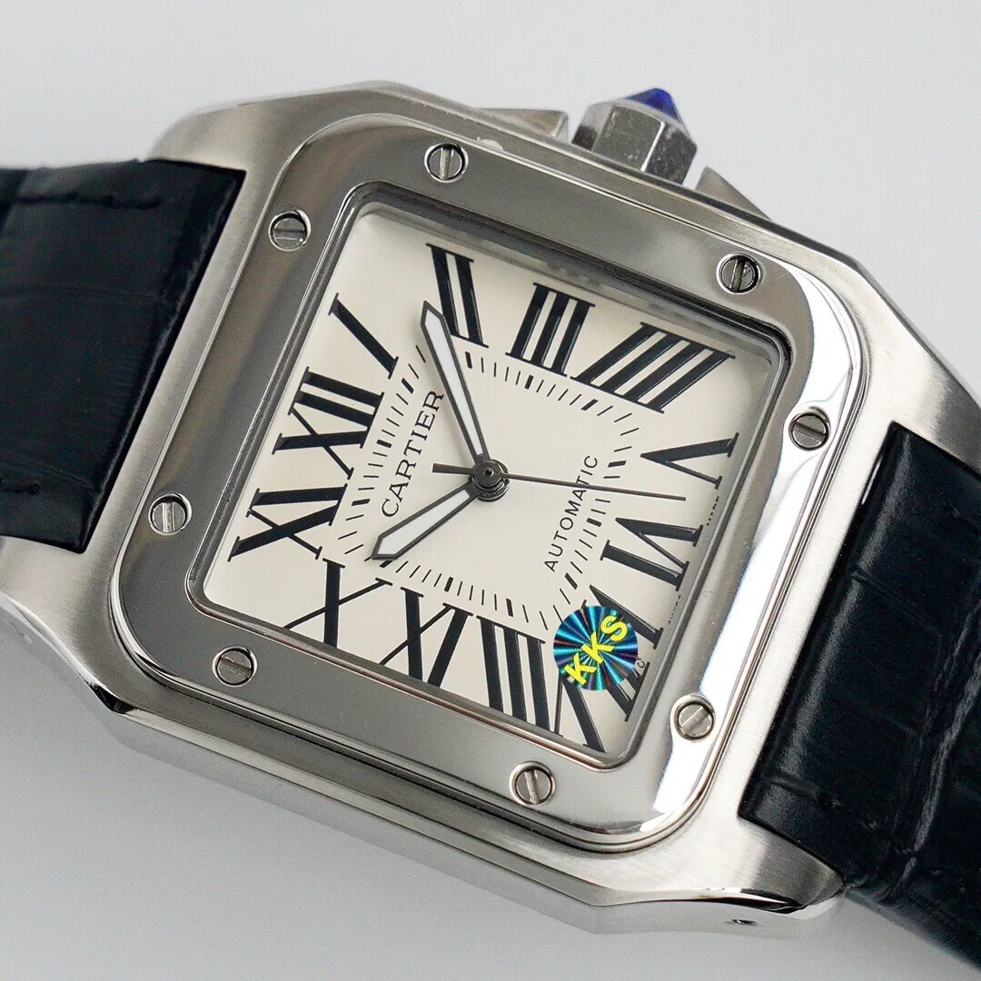 【Top Replica】💰3040! The latest product of KKS factory, Cartier Santos series, mechanical men's watch, original mold opening, excellent quality, noble and elegant watch, gentleman style! Equipped with imported mechanical movement, sapphire glass mirror, 316L stainless steel case, Italian genuine cowhide strap, diameter 38*47.5mm and thickness 11mm! Precision factory quality replica! Welcome to compare the quality, please look for the exclusive code 12245TX 0328
