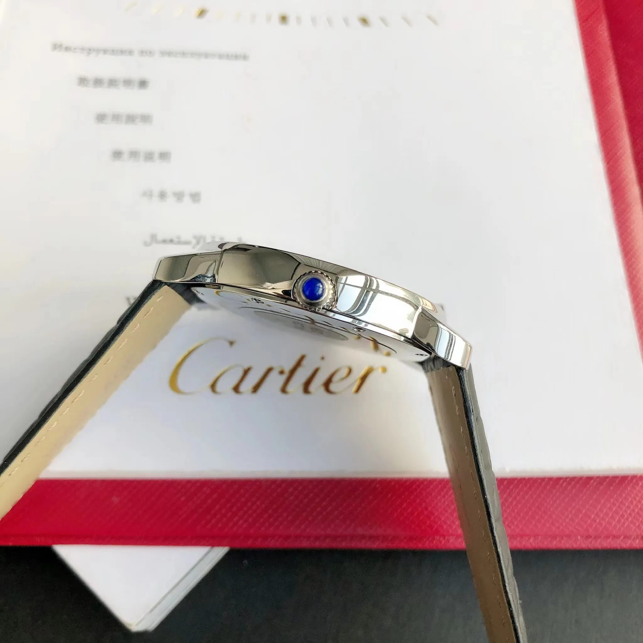 [High-end replica] 💰1120 each! [Taiwan Factory ⌚️London Series] Cartier-CARTIER (V12 upgraded version) classic London series couple watch, original mold opening, diameter: medium 36mm small 29.5mm, crocodile pattern strap, 💯 Swiss quartz movement, details and workmanship are consistent with the original ⚠️Please look for exclusive quality