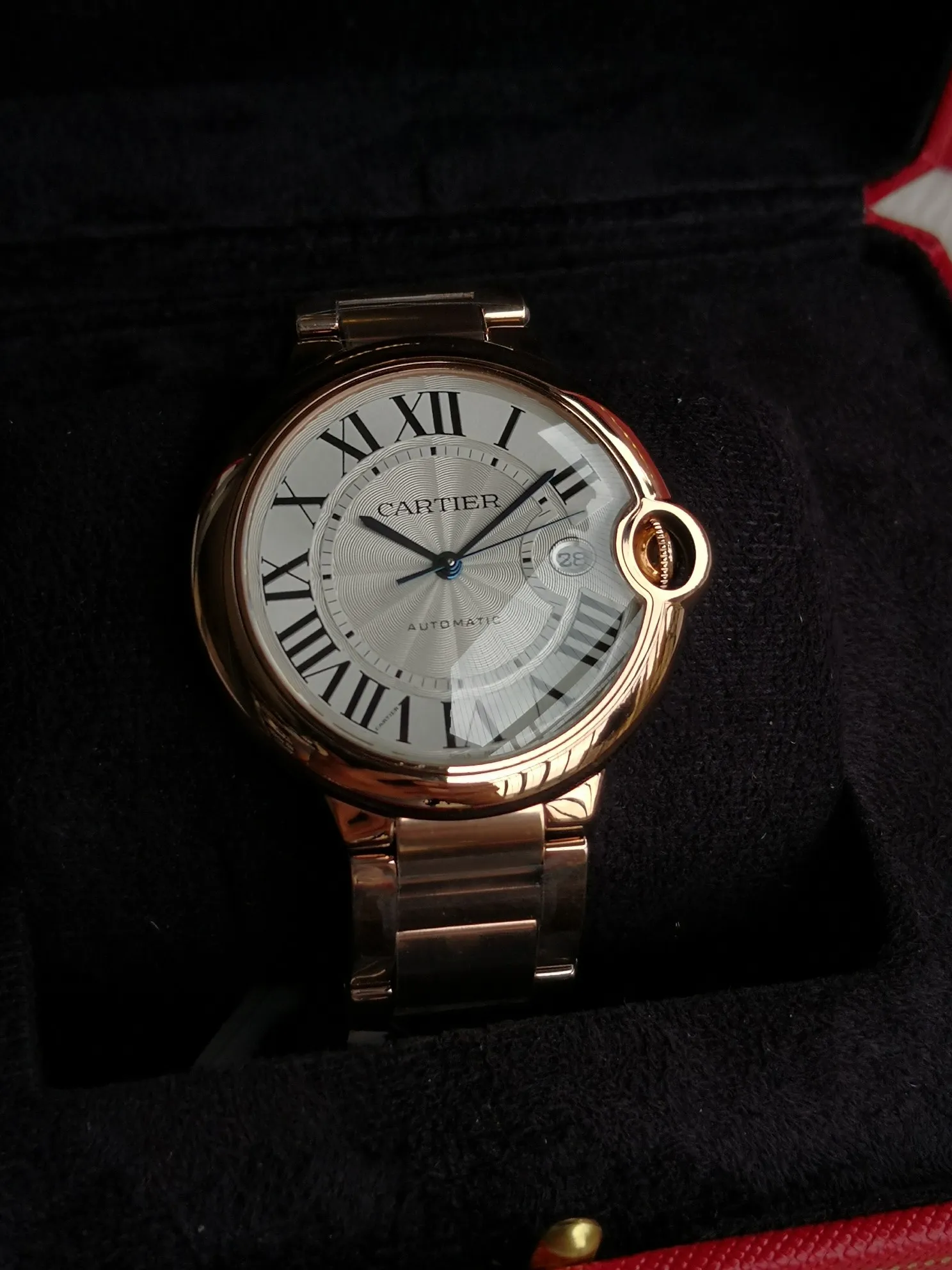 【High-end replica】💰1080! Top replica 💰Private chat! Cartier Blue Balloon series watch (guilloché dial, 2824-2 fully automatic machine, 42 mm), pays tribute to the retrograde, God bless the world! This picture was taken as a top-notch replica!