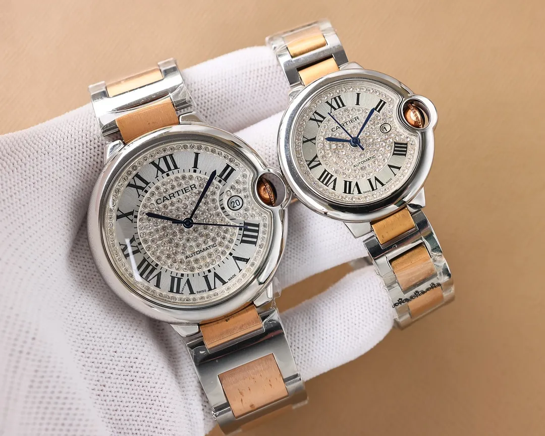 The classic Cartier basket balloon series is shipped with stars! 🎈Couple watch👫, can be equipped with steel belt, crocodile leather, etc., equipped with original imported fully automatic mechanical movement, (zero repair)...Swiss machine quality is 100% super waterproof, using 316 stainless steel case, sapphire mirror, PVC vacuum plating that does not fade💪beautiful gloss, high-end atmosphere, durable and comfortable! The diameter is 42mm for men and 33mm for women. Welcome to forward and order! [Love][Fist][Fist][Handshake][Handshake