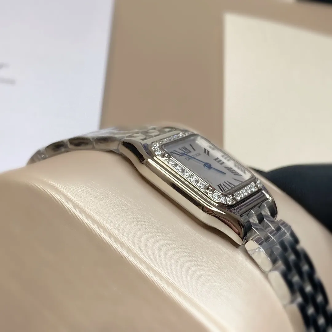 2021 Summer New Style 𝐯𝐜𝐚 𝐅𝐚𝐜𝐭𝐨𝐫𝐲 Produced by Cartier Cheetah without handle Brand: 𝐂𝐚𝐫𝐭𝐢𝐞𝐫·Cartier™️ Series: 𝐏𝐀𝐍𝐓𝐇𝐄𝐑𝐄 𝐃𝐄 (Japanese バージョン) Movement: Swiss quartz Size: 𝟐𝟐/𝟑𝟎𝐦𝐦 small, 𝟐𝟕/𝟑𝟓𝐦𝐦 medium Material: 𝟑𝟏𝟔 stainless steel Button: original pull button Function: hour hand