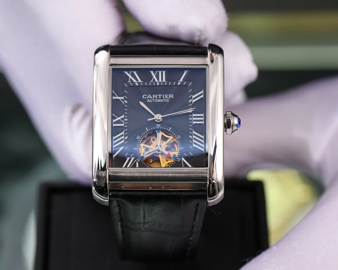 【Foreign Trade Import】💰1520! 2021 hot tank series, classic style, Chinese size! Brand: Cartier🎈Hot-selling model🎈🔥Unique charm 🏆🏆 Type: Fine men's watch (exquisite workmanship) Strap: Genuine leather strap (very comfortable) Movement: top mechanical movement🔥🔥 (very stable) Quality assurance🎈🎈very stable🎈🎈Swiss flower washing process🎈🎈 Mirror surface: mineral-strengthened glass, high transparency, real object, classic and timeless, excellent quality, high cost performance🔥🔥 Size: 43m in diameter, 12mm thick, hot sale! Welcome to reprint!