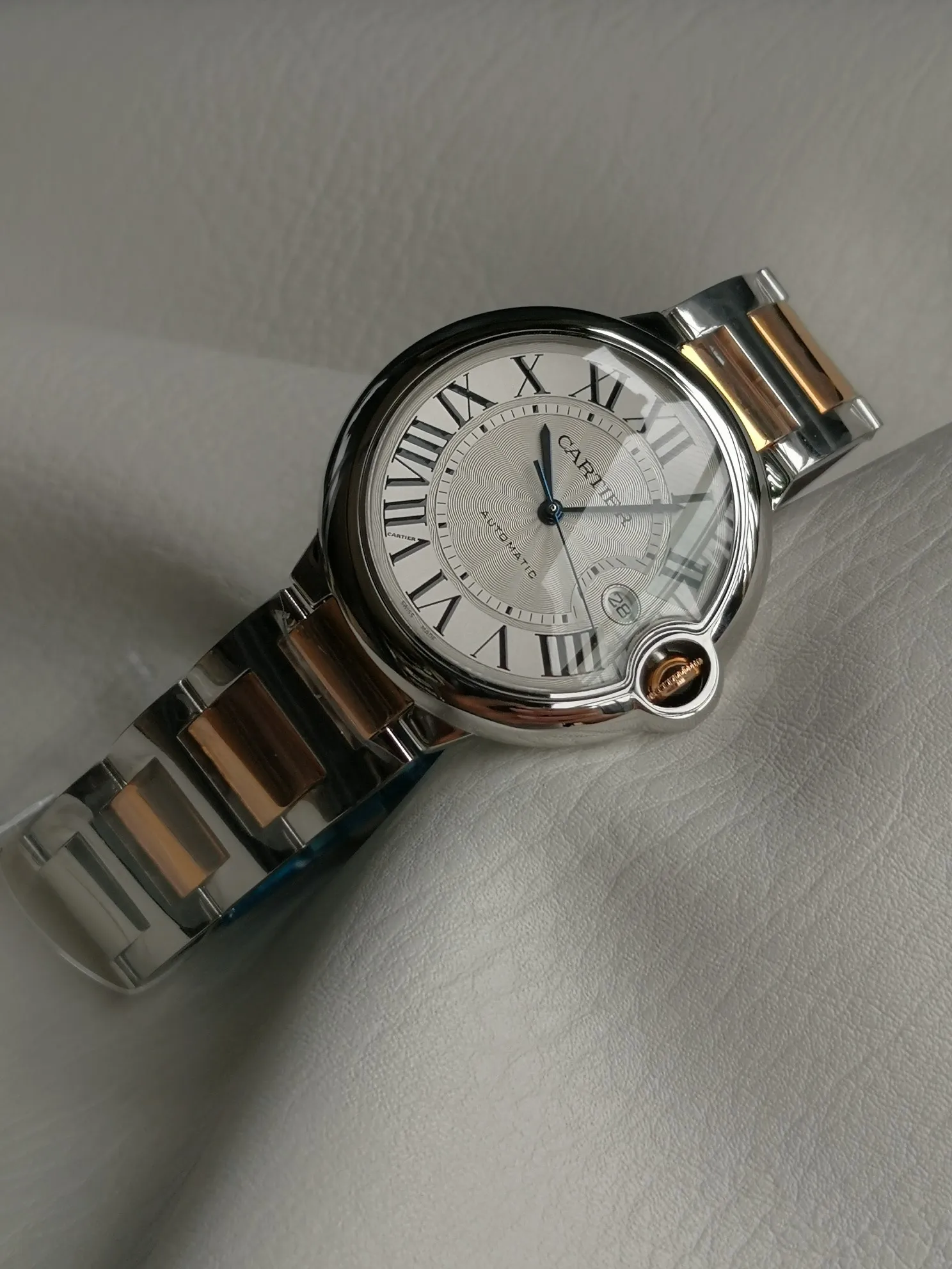 【High-end replica】💰1080! Top replica 💰Private chat! Cartier Blue Balloon series watch (guilloché dial, 2824-2 fully automatic machine, 42 mm), pays tribute to the retrograde, God bless the world! This picture was taken as a top-notch replica!