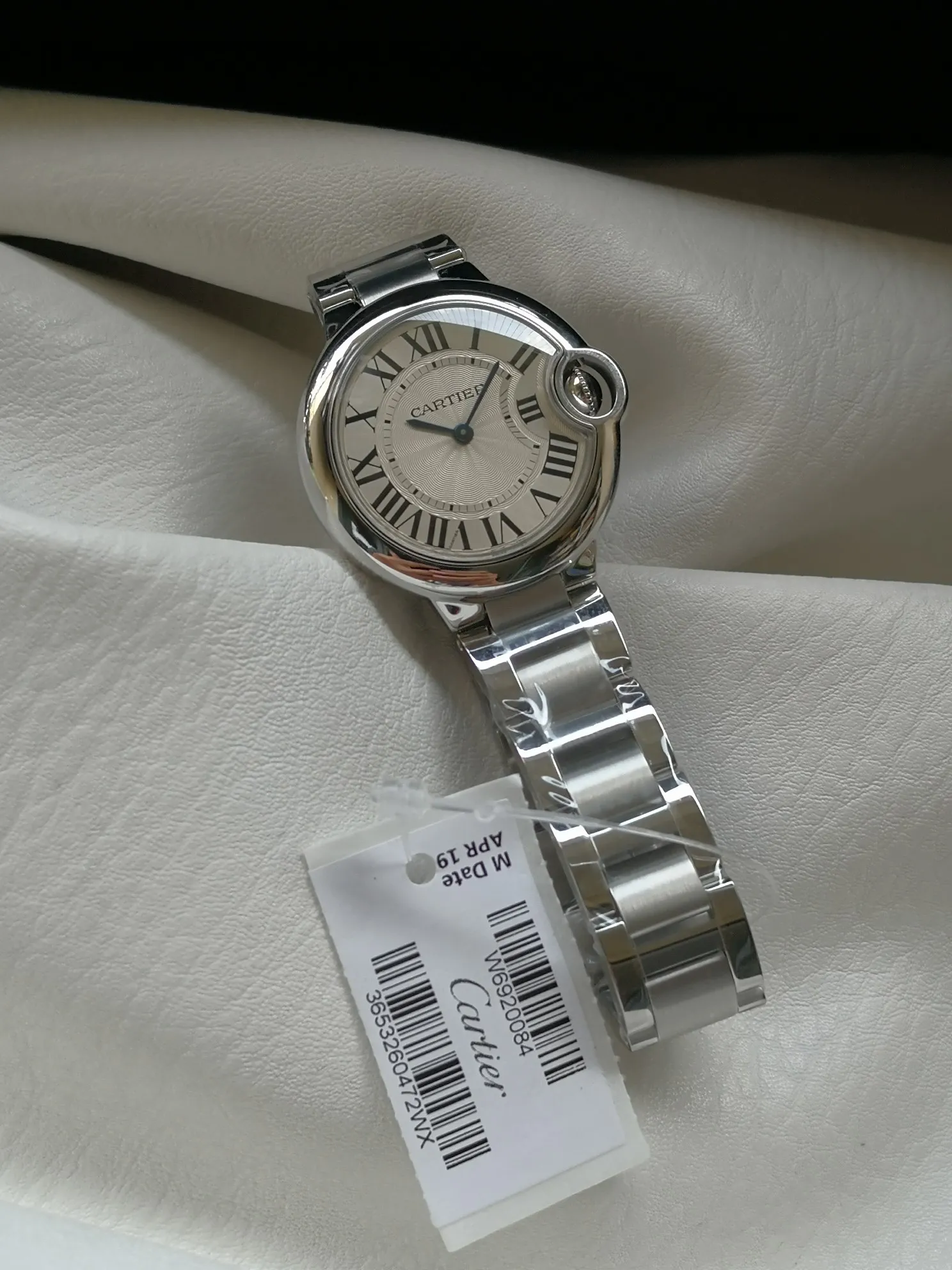 【High-end replica】💰1120! Taiwan factory 💰1720! Top replica 💰Private chat! Cartier Blue Balloon series watch (guilloché dial, sword-shaped blue steel hands, quartz, 33mm), pays tribute to the retrograde, God bless the world! This picture was taken as a top-notch replica!