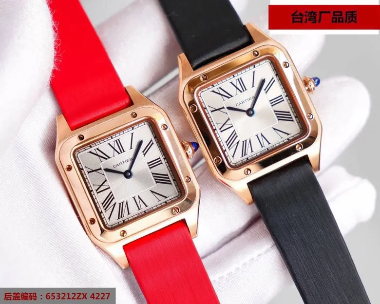【Customized all-in-one machine】💰1720! Cartier Dumont series belt watch is a true one-to-one replica. We use a more film-resistant fine steel version. Material: top-grade 904 steel. The size and details are synchronized with the counter. Literally: porcelain molding on the steel bottom, clear and clean. Pointer: Blue needle on the grill rod, which will never change color. Mirror surface: Micro-arched sapphire glass, concave and convex, crystal clear, cut-resistant and wear-resistant. Imported cowhide strap! Medium size 31, small size 27,