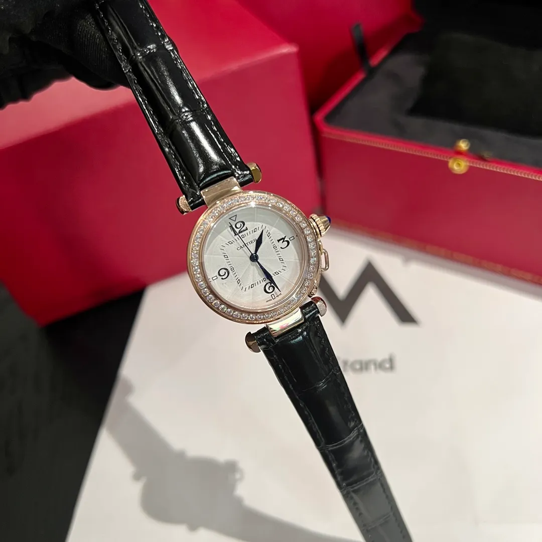 【High-end replica】💰1300! PASHADECARTIER Cartier Pasha series of watches, with a circle within a square, 35mm model, imported Swiss quartz movement, 316L stainless steel case, Italian calfskin strap, hardened steel blue luminous hands, very suitable for every woman!