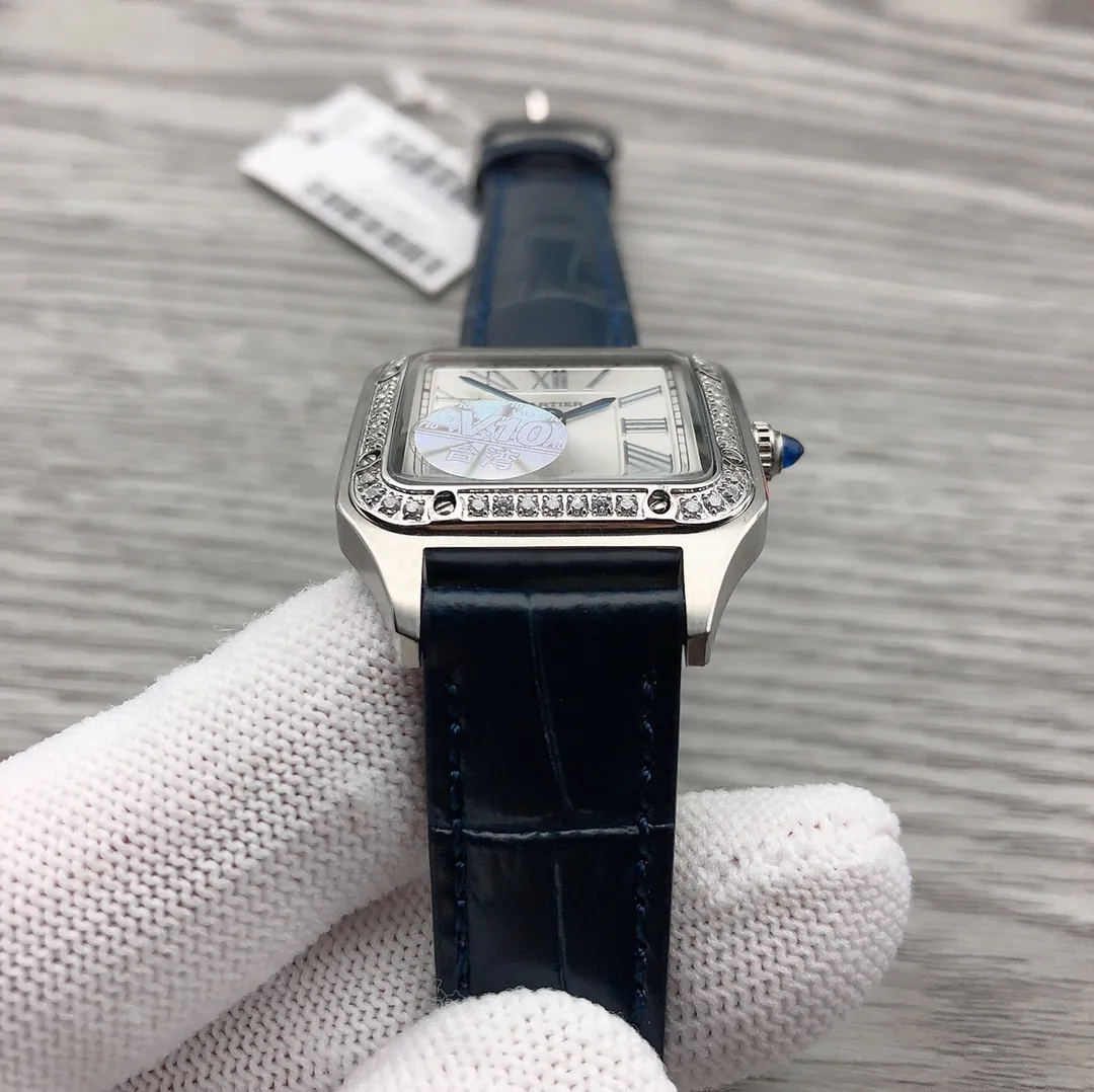 【Foreign Trade Import】💰1360 each! V10 Taiwan Factory [2020 latest masterpiece] Cartier K28 watch has many brilliant achievements in history! Among them, the Santos-Dumont series is the most legendary. The 2020 Geneva Watch Fair launched the new Santos-Dumont men's and women's watches. The design of the new series is in line with the Santos family, simple and pure!                     F1 Factory is currently the only one on the entire network to purchase men's and women's original Swiss watches (men's: 46*35mm, thickness 7.3, 43.5*31.4mm, thickness 7.3mm, women's: 38*27.5mm, thickness 7.3mm, depth waterproof, please look at the detailed picture of V10, it is not a common product in the market)