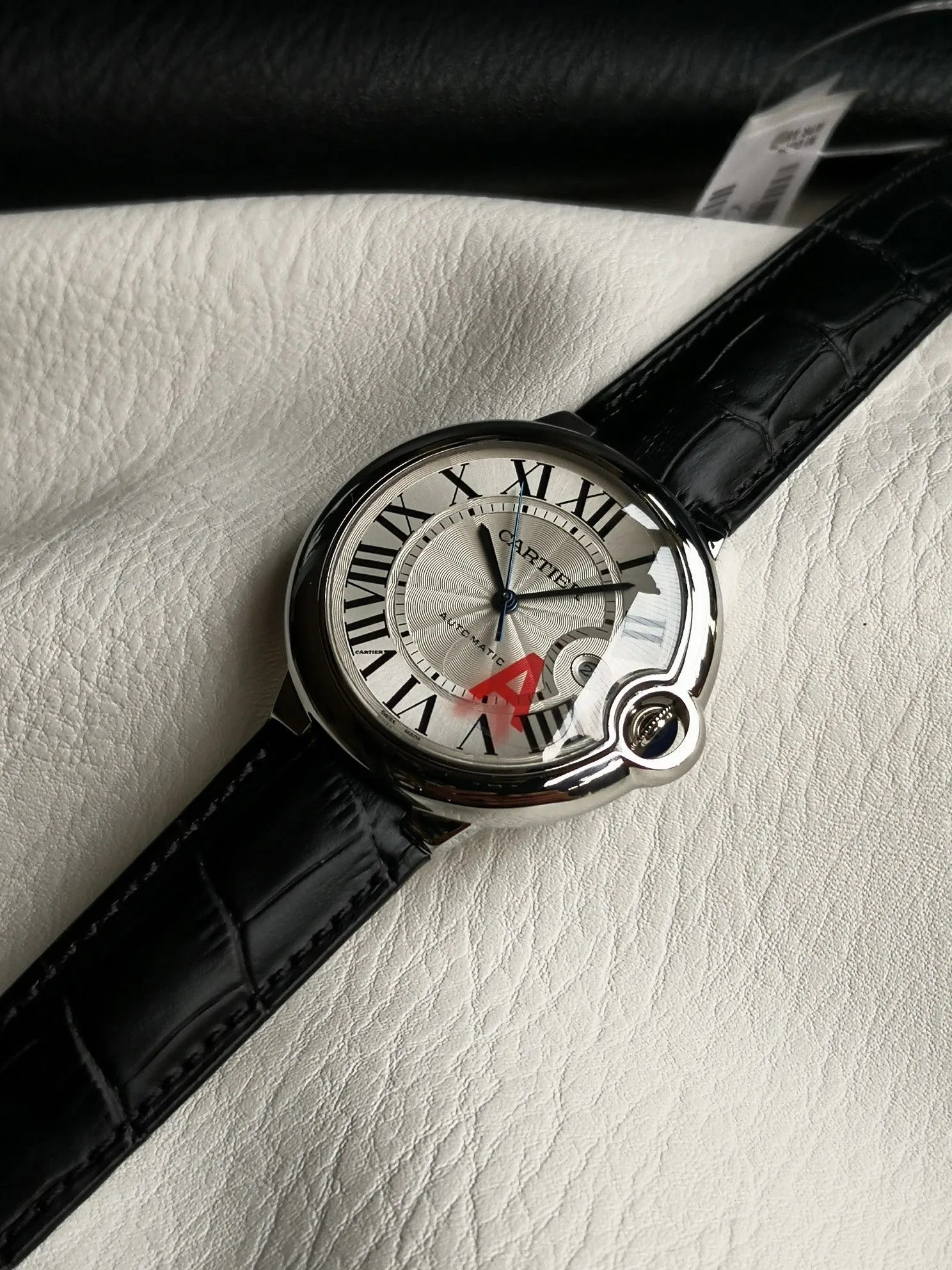 【High-end replica】💰1080! 【Taiwan Factory】💰1920! 【Top Replica】💰Private chat! Cartier Blue Balloon series watch (guilloché dial, 2824-2 fully automatic machine, 42 mm), pays tribute to the retrograde, God bless the world! This picture was taken as a top-notch replica!