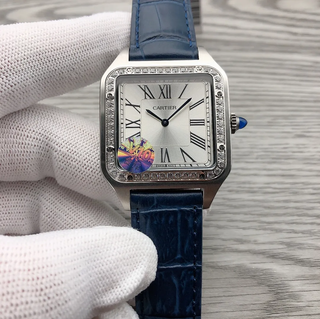 【Foreign trade import】💰1360! V10 Taiwan Factory [2020 latest masterpiece] Cartier K28 watch has many brilliant achievements in history! Among them, the Santos-Dumont series is the most legendary. The 2020 Geneva Watch Fair launched the new Santos-Dumont men's and women's watches. The design of the new series is in line with the Santos family, simple and pure!                     F1 Factory is currently the only one on the entire network to purchase men's and women's original Swiss watches (men's: 46*35mm, thickness 7.3, 43.5*31.4mm, thickness 7.3mm, women's: 38*27.5mm, thickness 7.3mm, depth waterproof, please look at the detailed picture of V10, it is not a common product in the market)