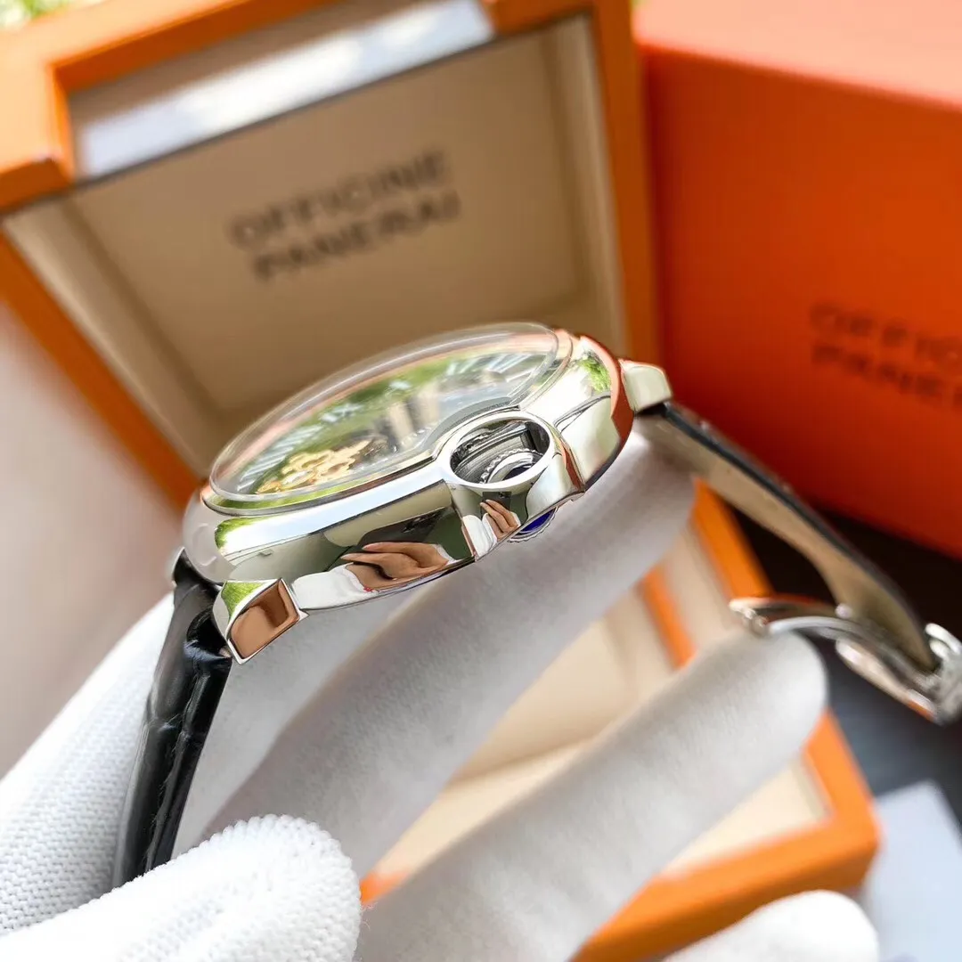 【Foreign trade import】💰1300! Cartier-Cartier ‼ ️Exquisite men's watch🌹🌹🌹Flywheel design, noble and gentlemanly style, excellent quality, hot selling all over the city. Using the top Swiss 2836 mechanical movement, top 316 fine steel case, imported calfskin strap, mineral super mirror, size 44/13🔥Top quality products are constantly produced🔥