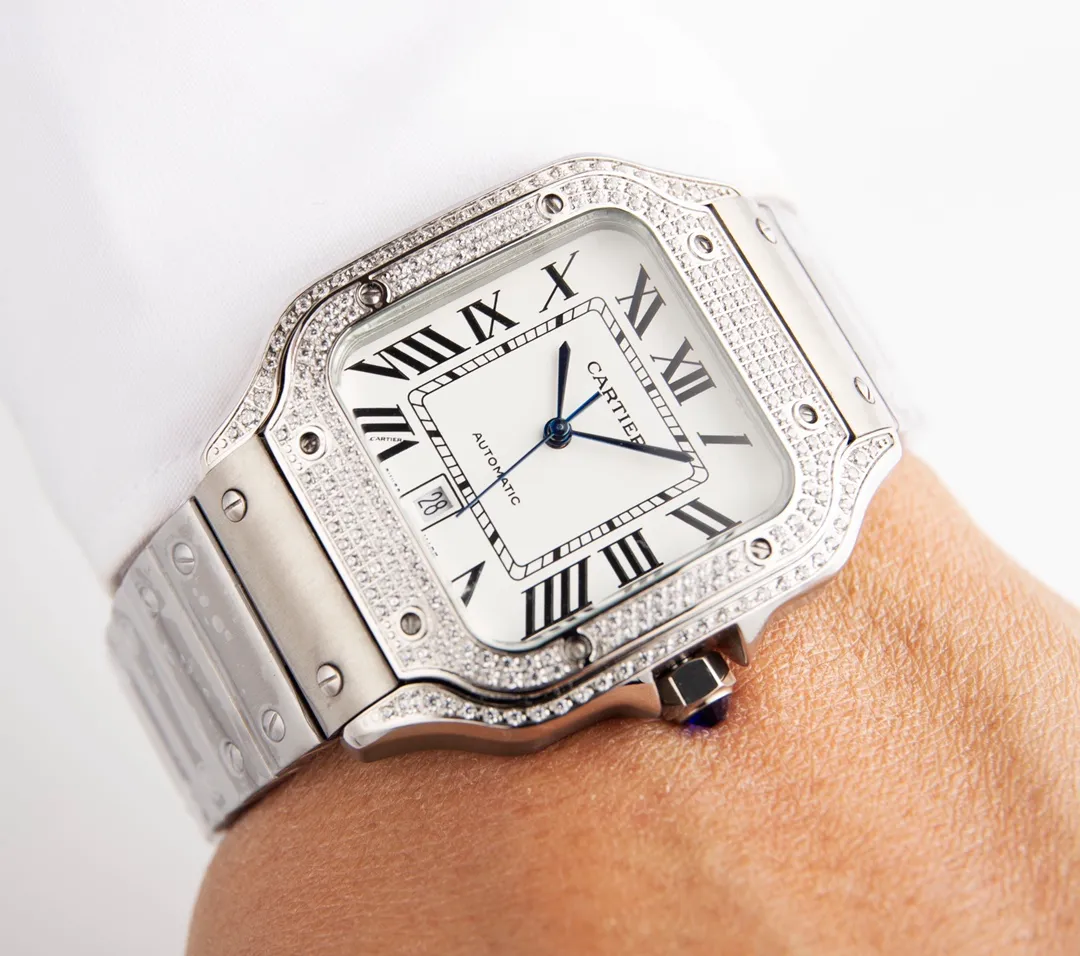 【High-end replica】💰1440! 【Customized all-in-one machine】💰2160! Santos, one of Cartier's most classic series Brand: Cartier Santos series (men's watch) Strap: Italian cowhide strap/stainless steel strap Case: made of 316 stainless steel Movement: (Imported 9015 movement, accurate travel time, stable movement, 0 repairs) Size: Width 47.5/39.8mm thick 12mm men's watch) Same style on Xiaohongshu, same style on Douyin Live (focus on original new machines) Focus is an attitude, produced by JH!