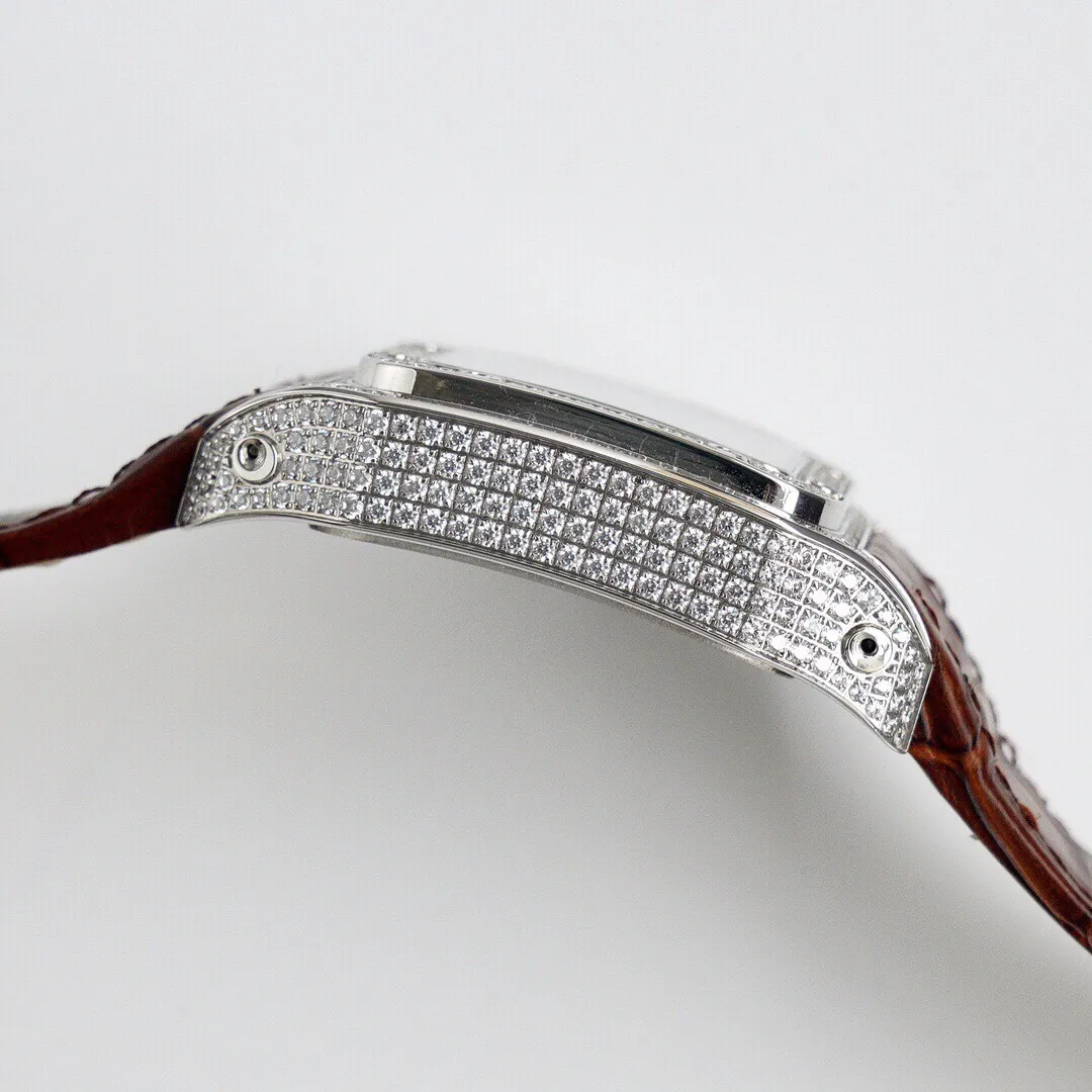 【Top Replica】💰3040! The latest product of KKS factory, Cartier Santos series, mechanical men's watch, original mold opening, excellent quality, noble and elegant watch, gentleman style! Equipped with imported mechanical movement, sapphire glass mirror, 316L stainless steel case, Italian genuine cowhide strap, diameter 38*47.5mm and thickness 11mm! Precision factory quality replica! Welcome to compare the quality, please look for the exclusive code 12245TX 0328