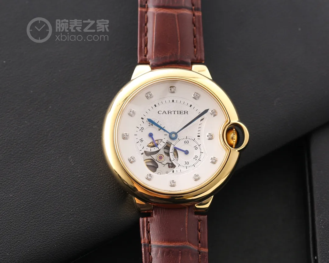 【Foreign trade import】💰3600! 🔥🔥Classic Cartier Cartier Blue Balloon Series: It took two years to perfect Cartier 1:1, with 9-digit dial running 24 hours a day, 6-digit small seconds, equipped with an original imported fully automatic mechanical movement (zero repair), dense bottom (transparent bottom) optional, sleek and elegant, full of noble temperament, men's model 42mm, stainless steel case has been polished by CNC to the extreme, and it is shiny. The level of detail is no less than that of the genuine article, perfectly embodying the unique charm of the original version, which is the soul selling point of the watch. The effect is like a silver plate, the craftsmanship is rough but fine (polished and brushed). The overall luster is surging and flowing, showing the potential of top quality! ⚠️Please look for exclusive quality! Welcome to reprint!
