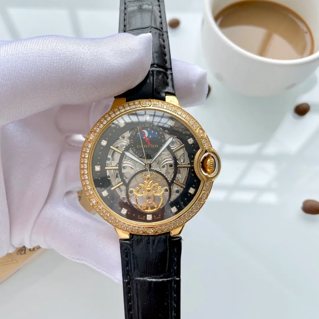 【Foreign trade import】💰2400! Cartier (extremely noble and wise work) [Special design] 🔥Type: Exquisite men's watch (more excellent) 🔥Strap: Genuine leather strap (more durable) for real men 🔥Movement: super top mechanical movement (more stable) Perpetual and permanent 🔥Material: mineral super strong mirror (more wear-resistant) Smart style, strong sense of thickness, special design, return with great reputation Size: 43mm in diameter, 12mm thick, smart launch! Welcome to reprint!