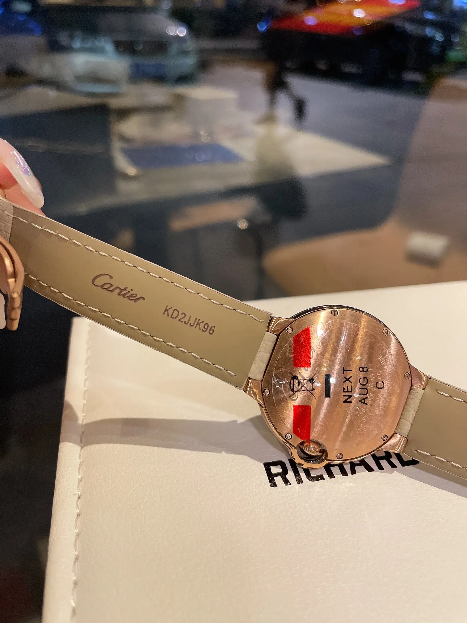 【High-end replica】💰1240! Cartier full diamond women's watch ✔️The most popular color, a perfect healing color/very temperamental color, the pebbled leather has just the right saturation, the delicate sheepskin is super soft and comfortable to wear. The key is the super showy white color❗️ Cartier blue balloon with diamond surface💎Gold is luxurious and noble. The real thing is super beautiful💋Swiss quartz size 36mm. Highly recommended to buy [Wow]