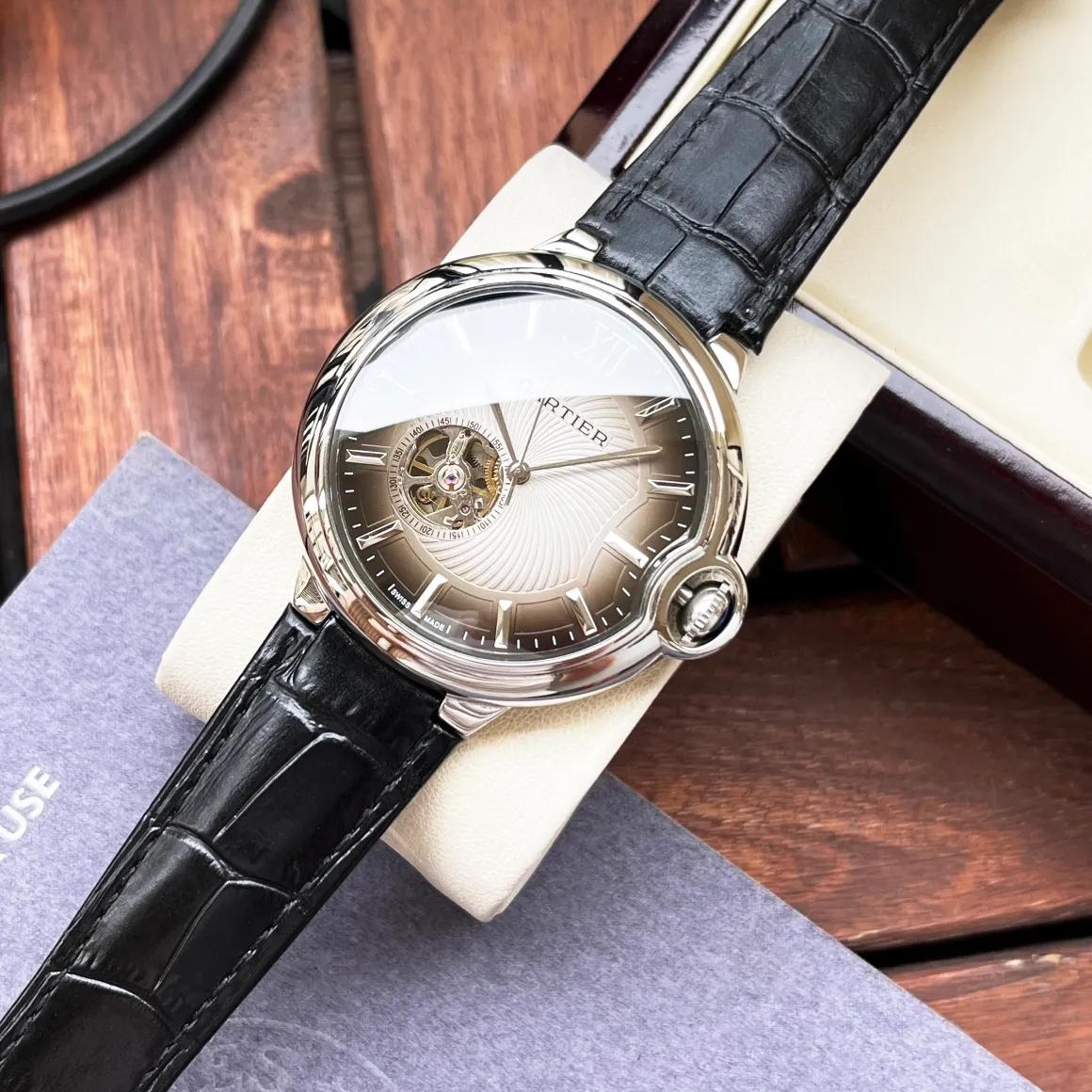 【High-end replica】💰1520! Cartier men's watch, imported fully automatic 9015 mechanical movement, sapphire mirror, 316L stainless steel case, leather strap, fashionable and casual, business essentials, size: diameter 44mm, thickness 12mm
