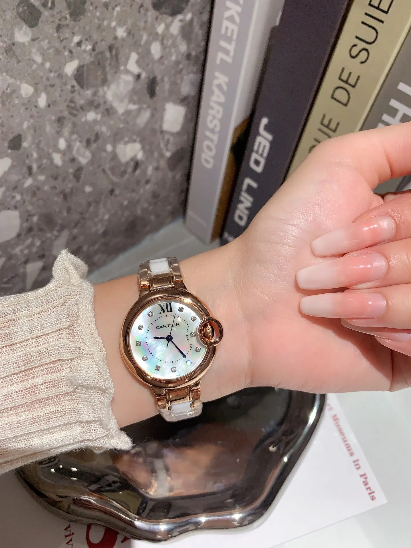 【High-end replica】💰1360! Cartier women's watch Blue Balloon, exquisite 33mm quartz watch, traditional three-hand design, starry sky running, time flowing, special craftsmanship with diamonds, perfect personality, paired with fish-eye glass, accurate travel time