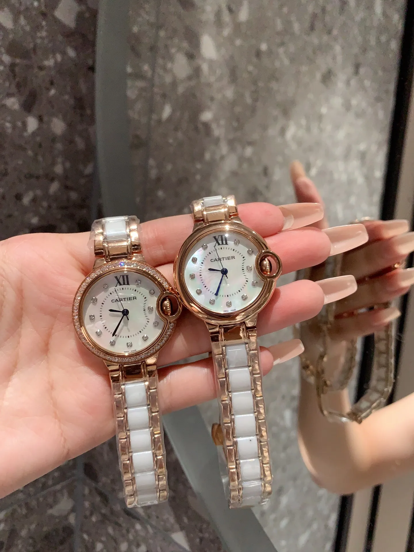 【High-end replica】💰1360! Cartier women's watch Blue Balloon, exquisite 33mm quartz watch, traditional three-hand design, starry sky running, time flowing, special craftsmanship with diamonds, perfect personality, paired with fish-eye glass, accurate travel time