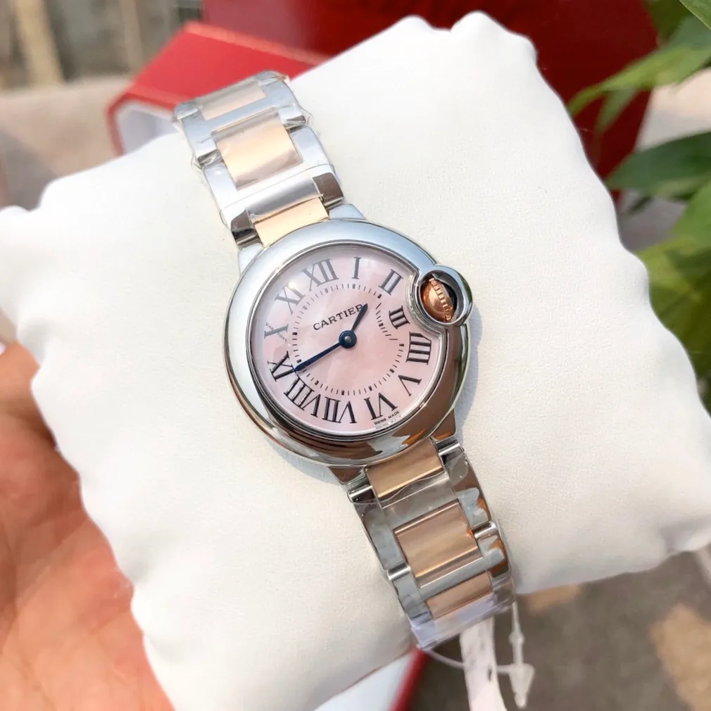【High-end replica】💰1720! Cartier Blue Balloon rose gold pink mother-of-pearl face 28mm arrives! Big news coming‼ ️Blue balloon through special channels! One of the hottest styles in the world! A classic that can carry the years and never go out of style! Exclusive channel! The rhythm of selling one piece and one piece less! The movement is a replica of the original quartz movement. You can't find this kind of stuff in the market at all. There is actually no need to buy a quartz watch from a specialist. There is no problem with the condition of this product in any store, and it comes with an 8-year warranty!
