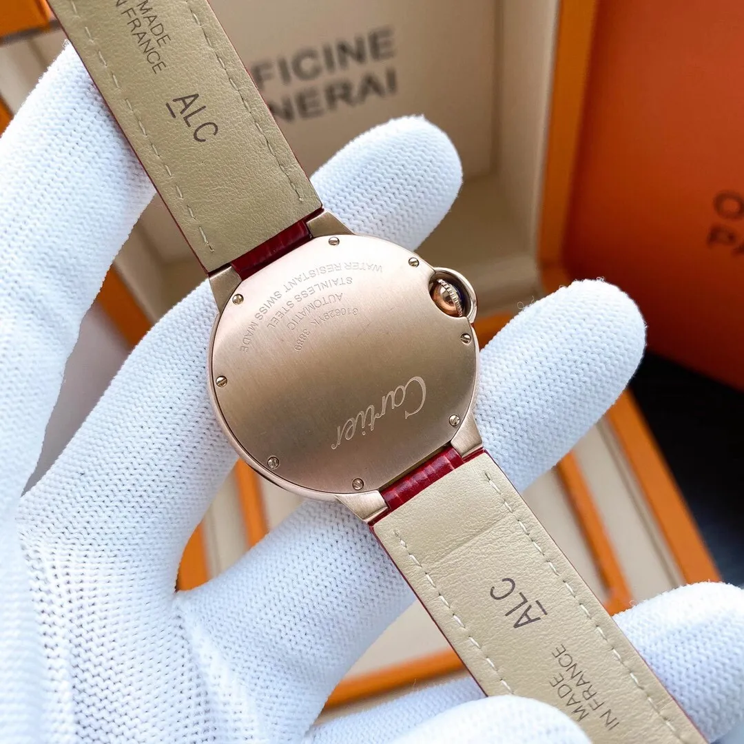 【Foreign Trade Import】💰1840! The Cartier Blue Balloon series and tourbillon mechanical women's watches are now on the market, exuding fashionable beauty. The operation of the movement flywheel is clear at a glance, showing nobility and luxury. Paired with imported Italian calfskin, it perfectly blends classicity and innovation. The diameter is 36mm wide and the thickness is 11mm🔥The top products are constantly produced🔥
