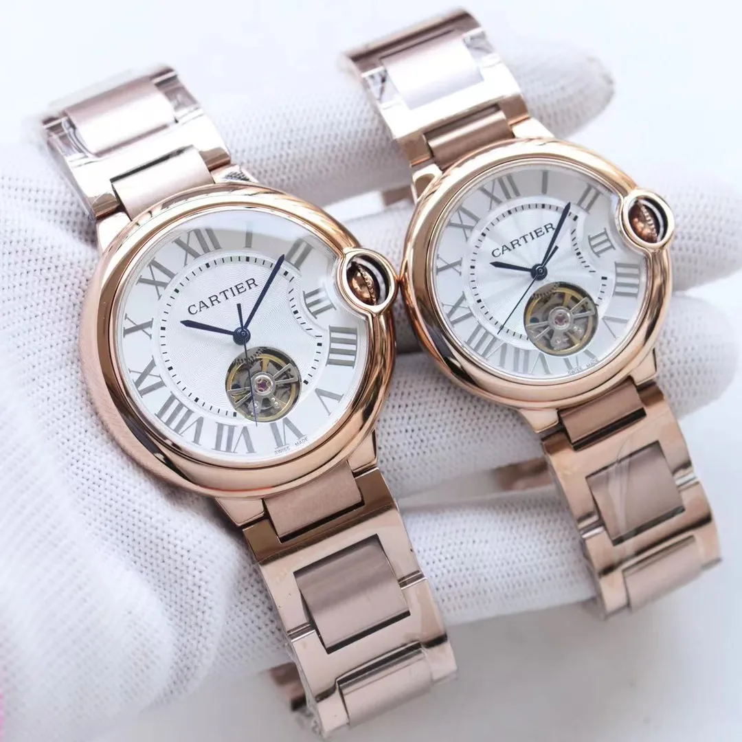 【Top replica】💰2560 each! Cartier's latest watch tourbillon for couples on the entire network: size 42mm36mm Cartier-Cartier Blue Balloon Flywheel Series 🎈 fisheye sapphire mirror) best-selling white Roman nail dial reveals fashionable beauty. The operation of the movement flywheel is clear at a glance, showing nobility and luxury. Water droplets: fish-eye bubble double sapphire mirror) (made of 316 fine steel) (steel blue sword-shaped pointer) 316 steel belt with original buckle type, Italian imported cowhide/316L stainless steel strap that perfectly blends classicity and innovation, please look for exclusive quality