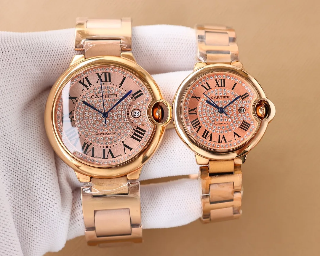 The classic Cartier basket balloon series is shipped with stars! 🎈Couple watch👫, can be equipped with steel belt, crocodile leather, etc., equipped with original imported fully automatic mechanical movement, (zero repair)...Swiss machine quality is 100% super waterproof, using 316 stainless steel case, sapphire mirror, PVC vacuum plating that does not fade💪beautiful gloss, high-end atmosphere, durable and comfortable! The diameter is 42mm for men and 33mm for women. Welcome to forward and order! [Love][Fist][Fist][Handshake][Handshake