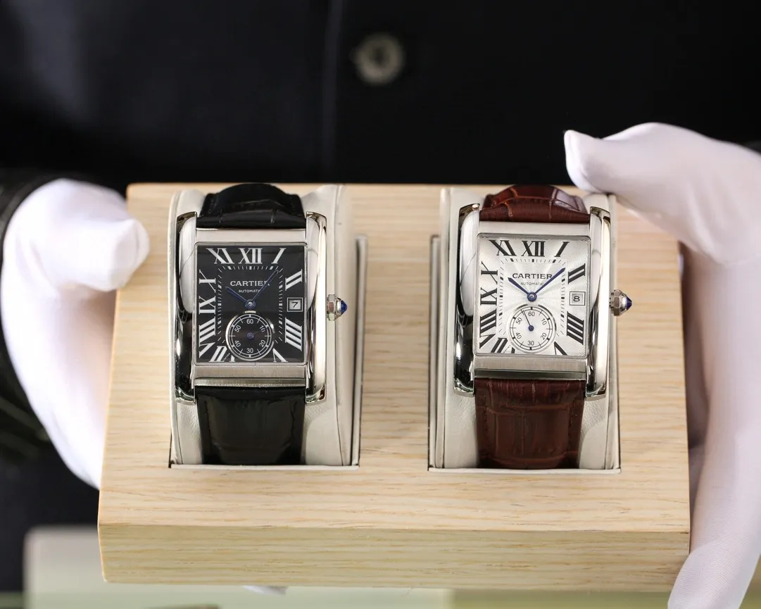 【Foreign trade import】💰1160! The best design of Cartier (extremely noble and wise work) [Fu] [Type] Exquisite men's watch (more excellent) real man [Fu] (square card) [Strap] Made of genuine cowhide leather strap (more comfortable) and deeply loved [Fu] [Movement] Super top mechanical movement (more stable) Perpetual and permanent [Fu] [Material] Mineral super strong mirror (more wear-resistant) Super thick feel [Fu] Smart style [Fu] Attractive design [Fu] Return of the King [福] [Size] 42mm in diameter and 12mm thick, smart launch! Welcome to reprint [post] [post]