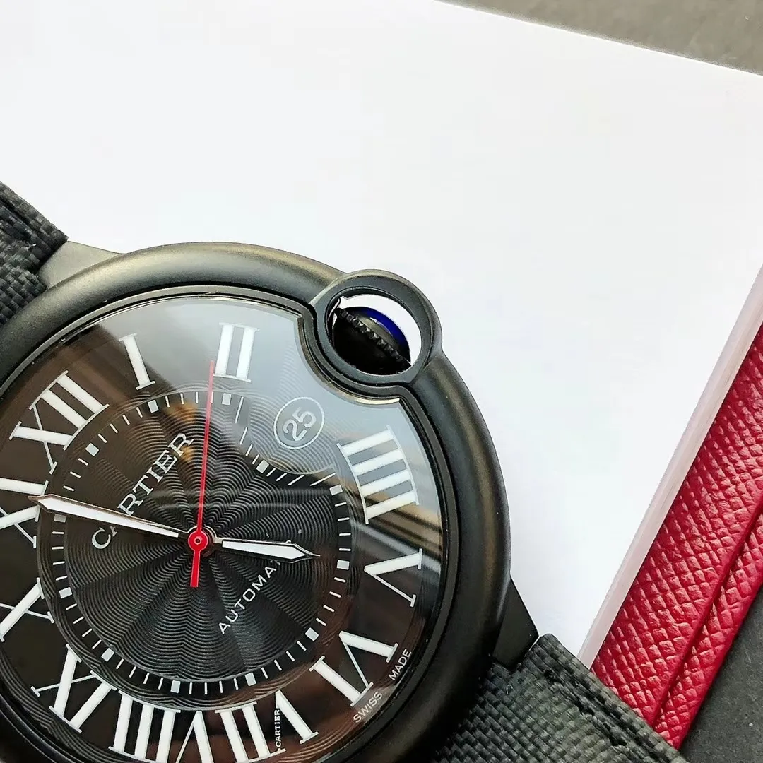【Customized all-in-one machine】💰1920! Cartier Blue Balloon [Cross-border peak, replica of the original version] GD quality control ingenuity creates a classic model - the Cartier Blue Balloon 42mm series is a one-to-one replica of the original version, sleek and elegant, showing nobility. [Case] ​​The case size is synchronized with the original 42/13mm 316L stainless steel case, which is extremely polished and shiny. The level of detail is no less than the original, perfectly embodying the unique charm of the original. [Movement] Equipped with the imported Citizen 9015 movement, the parameters are synchronized with the original ones, and can be simultaneously upgraded to the Swiss ETA machine. It has accurate travel time, delicate winding feel, and the time adjustment direction is synchronized with the original ones. [Strap] It is equipped with a first-layer cowhide strap imported from Italy and a top-grade 316L stainless steel strap to choose from. The steel belt is exquisitely polished ⚠️ Please look for the exclusive quality produced by GD