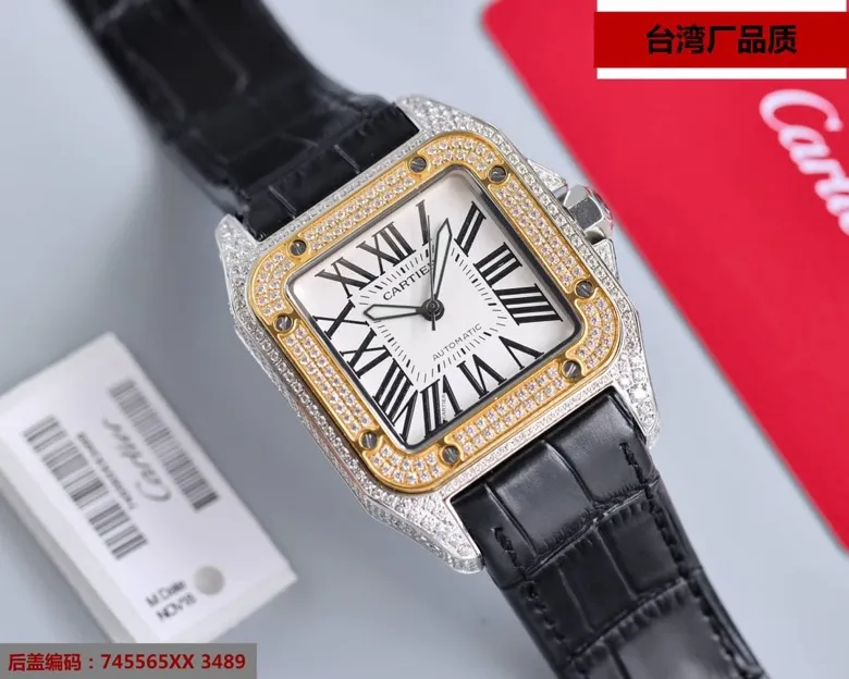 【Top replica】💰3300! The Taiwan factory has always been striving for excellence and continuously launched one sales champion after another, with miraculous sales. Imported "tapered" sapphire mirror ➕Taiwan factory's exclusive shell case (100% waterproof) Brand: Cartier (men's favorite) Type: Santos series (sales champion) Strap: Genuine cowhide strap Shell case: Made of genuine 316L stainless steel to create "water chestnut, curvature, sand, and stitching" that are polished with the same craftsmanship as the genuine product This effect cannot be achieved. Mirror: Imported "tapered" sapphire glass (never scratched) Movement, 8215 new machine, (zero repair) Size: diameter 42MM, thickness 11MM Waterproof ring: all are made of the same color as the genuine product. "Yellow" is not the black of other versions on the market ⚠️Please look for exclusive quality
