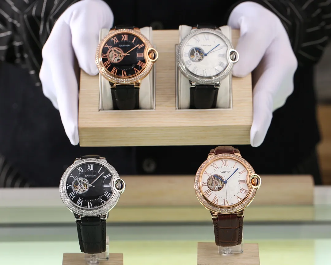 【Foreign trade import】💰1340! Cartier (top quality, outstanding debut) 🎉🎉 [Type]: Fine men's watch (top quality) [Exquisite 9-digit hollow] [Strap]: Genuine leather strap (comfortable) [Movement]: Top mechanical movement (stable) [Material]: Mineral super strong mirror (wear-resistant) Rome is more unique, exquisite quality, generous style, excellent temperament, wisdom and exclusivity [Size]: 43mm in diameter and 13mm in thickness. Hot sale! Welcome to reprint!