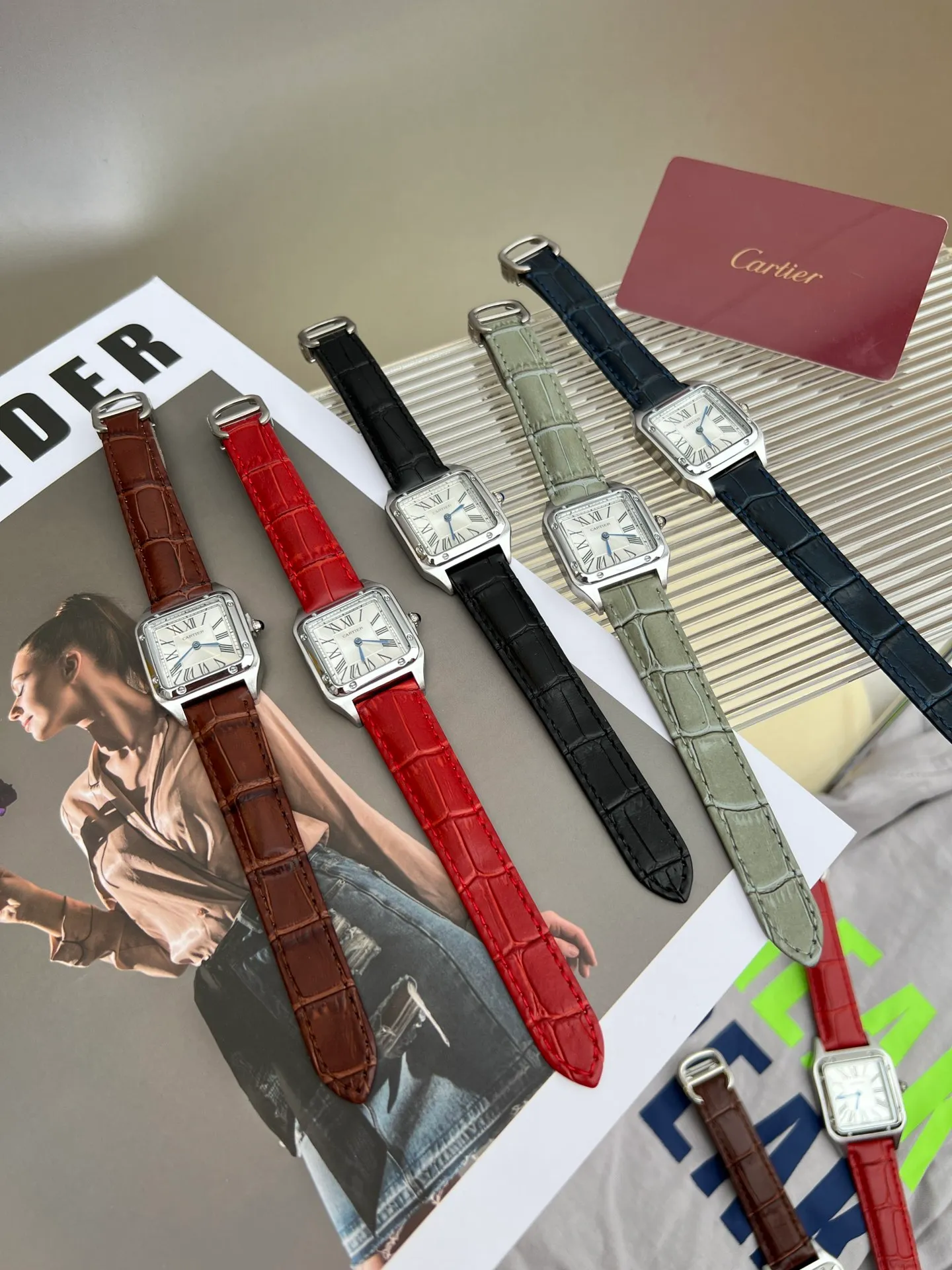 [High-end replica] 💰1040 each! Cartier Santos Couple 👫 Exclusively recommended Cartier, Santos, new ultra-thin dial, screw bottom cover, original buckle ~ Size: small size 38*27.5, large size 43.5*31.4~~