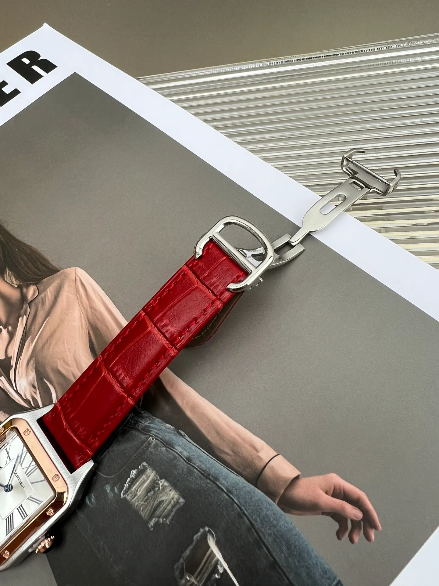 [High-end replica] 💰1040 each! Cartier Santos Couple 👫 Exclusively recommended Cartier, Santos, new ultra-thin dial, screw bottom cover, original buckle ~ Size: small size 38*27.5, large size 43.5*31.4~~