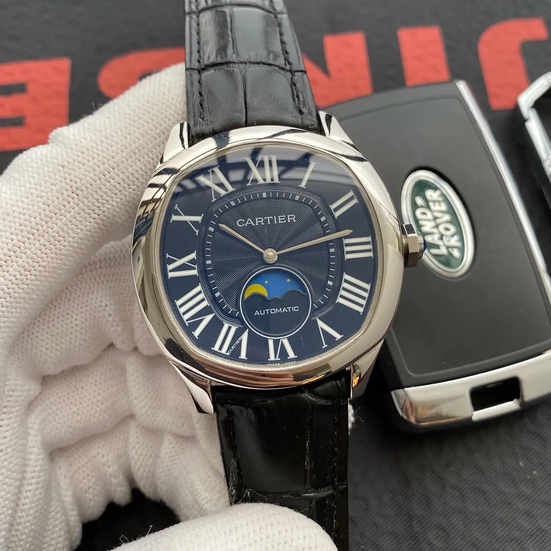 [Foreign trade import]💰1280 Cartier🔥A must-have for warm men🔥Exclusive first launch🔥 [Type]: Fine men's watch [Strap]: Genuine cowhide strap [Movement]: High-end fully automatic mechanical movement [Mirror]: Mineral-strengthened glass (higher definition) Elegant taste Vast and majestic Ingenuity A treasure for the wrist Size: 41mm in diameter and 12mm thick Hot on the market! Welcome to reprint!