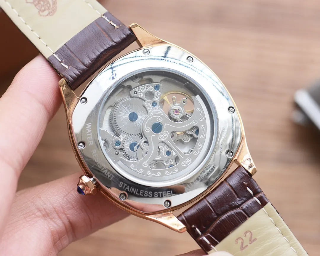 【High-end replica】💰1300! 【Customized all-in-one machine】💰1640! Cartier🔥Best design🔥Exclusive first launch🔥 [Type]: Fine men's watch [Strap]: Genuine cowhide/316 stainless steel strap [Movement]: Imported Citizen 8215 mechanical movement [Mirror]: Sapphire mirror glass (higher definition) Elegant taste Vast and majestic Ingenuity A treasure for the wrist Size: 41mm in diameter and 12mm thick Hot sale on the market! Welcome to reprint!